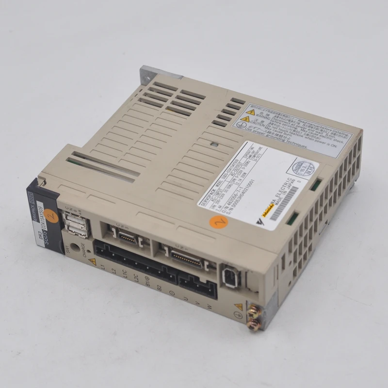 

Japan SGDS-02A15AY509 200W servo drive disassembly machine