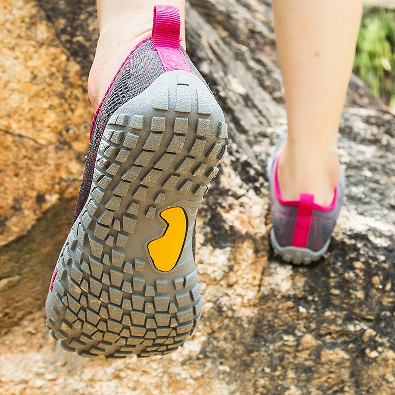 Летние уличные женские пляжные туфли Aqua плавающая вода пять пальцы большой палец