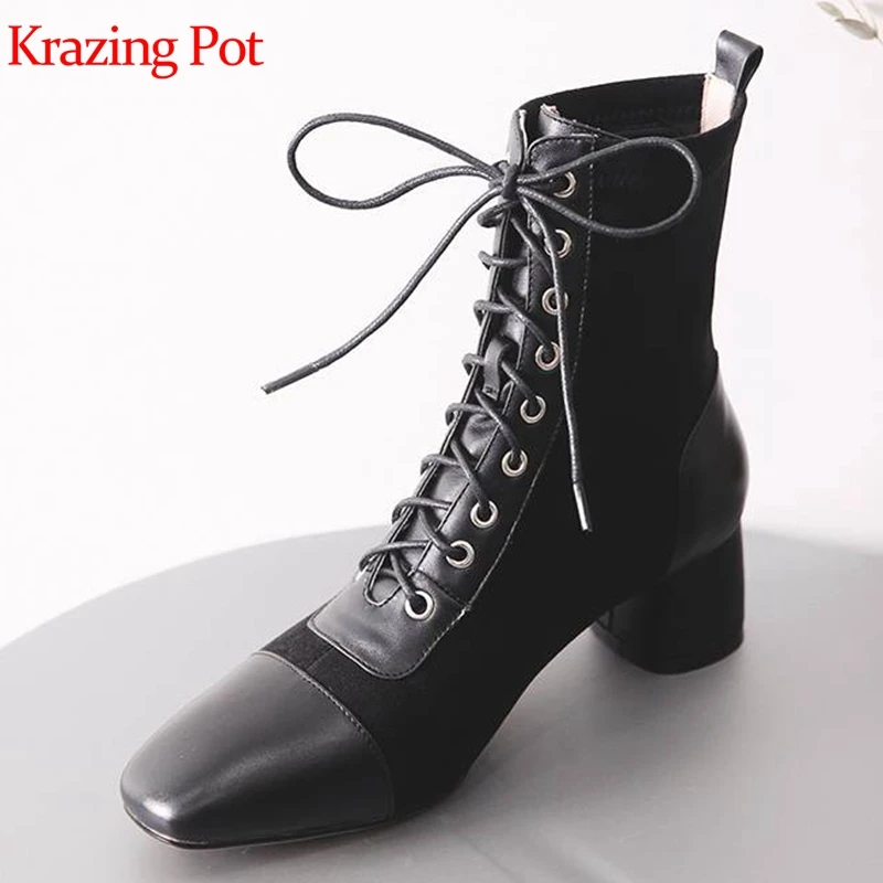 Krazing pot/Винтажные зимние ботинки из коровьей кожи с квадратным носком, на среднем каблуке, из флока, с заклепками, со шнуровкой, с солнечным светом; школьные ботильоны в британском стиле; l28
