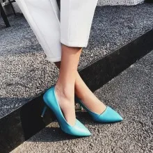 

Autumn and winter 2020 new versatile single shoes pointed high heels thin heel women's shoes black