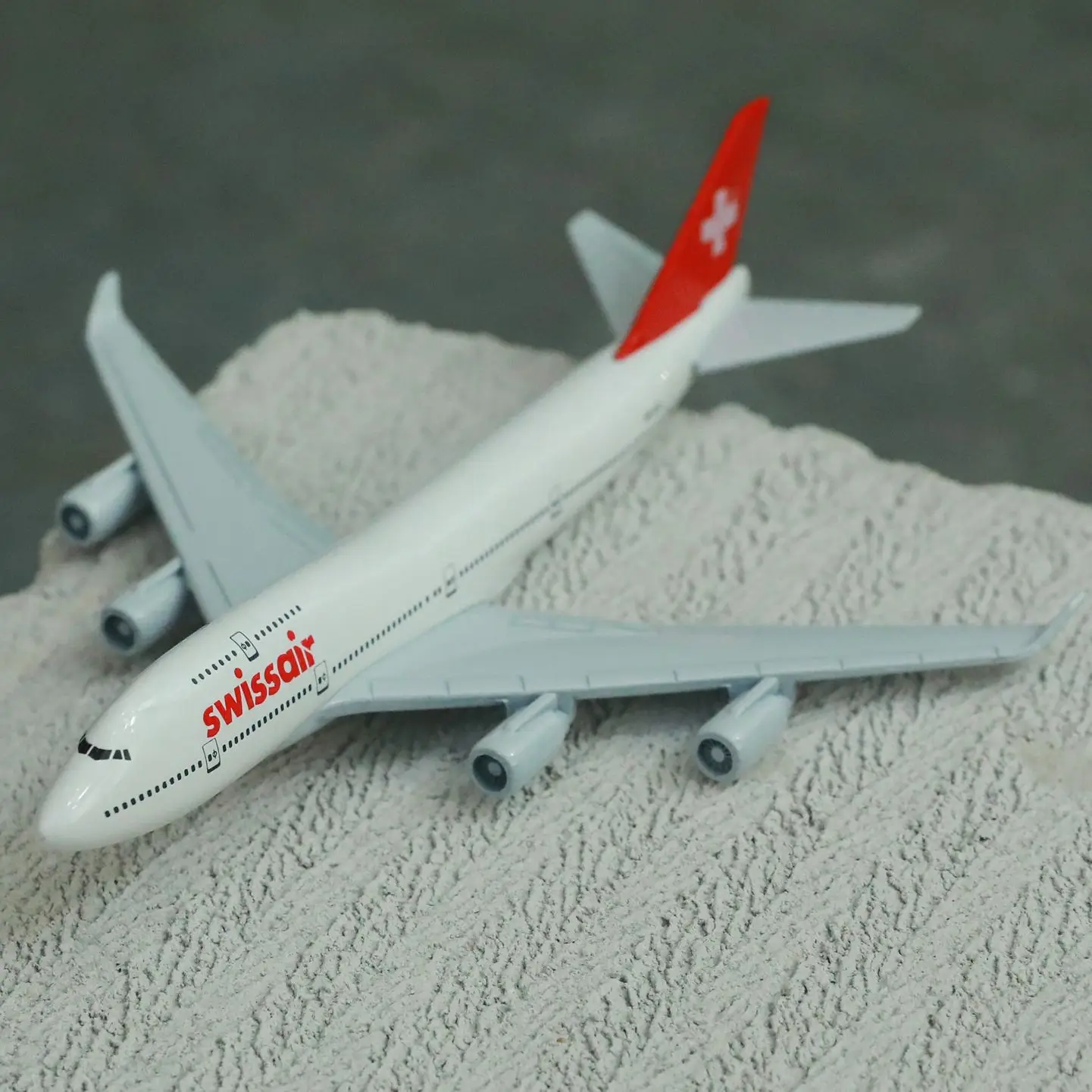 

Swiss Airlines Boeing 747 модель самолета 6 "металлический самолет литье под давлением Мини Мото коллекция Eduactional игрушки для детей