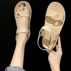 Новинка 2021, женские кожаные сандалии, дизайнерская женская однотонная повседневная женская обувь на Плоском Каблуке