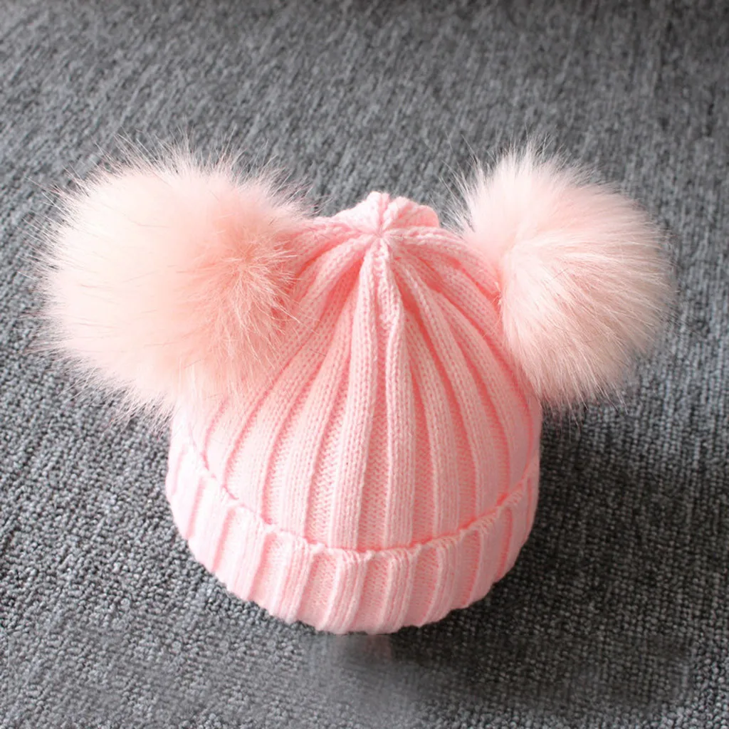 Детская шапка вязаная шерстяная с окантовкой сохраняющая тепло зимняя меховым