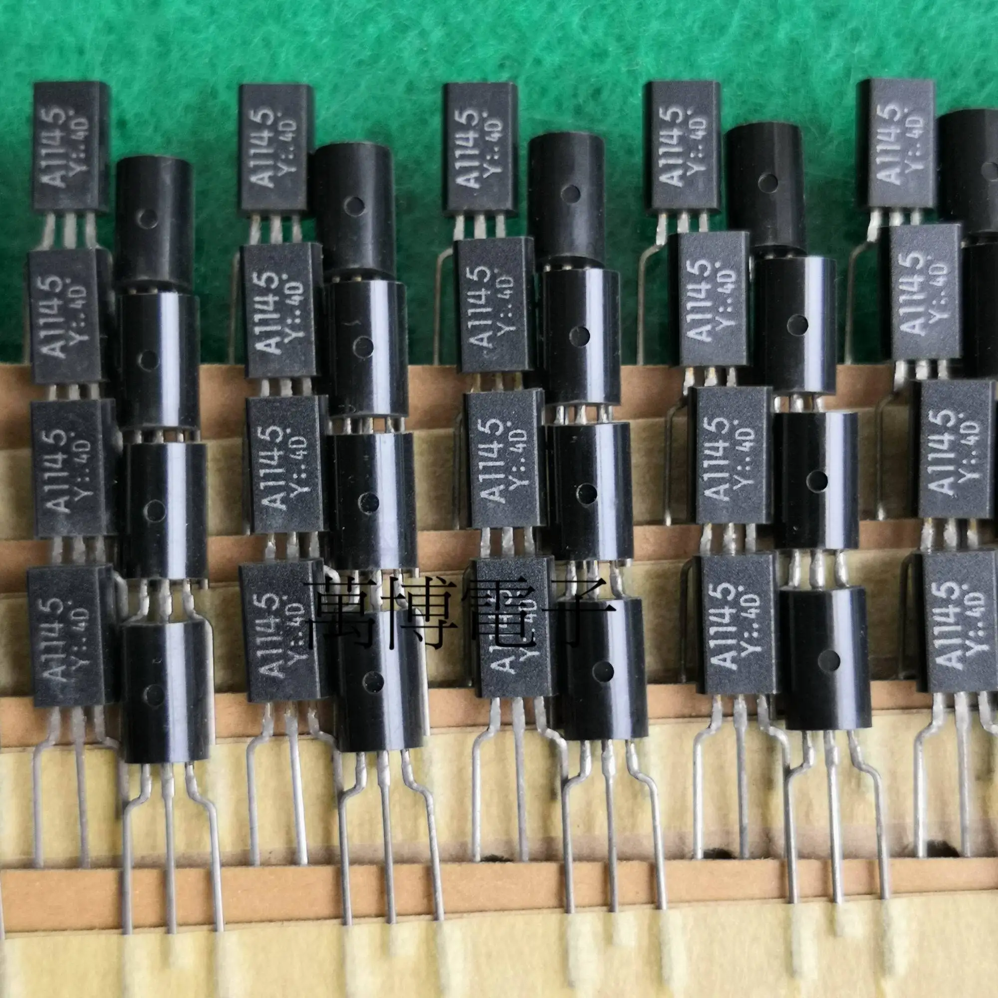 10 пар TOSHIBA 2SA1145 2SC2705 TO-92 транзистор A1145 C2705 Y аудио усилитель мощности | Лампы и