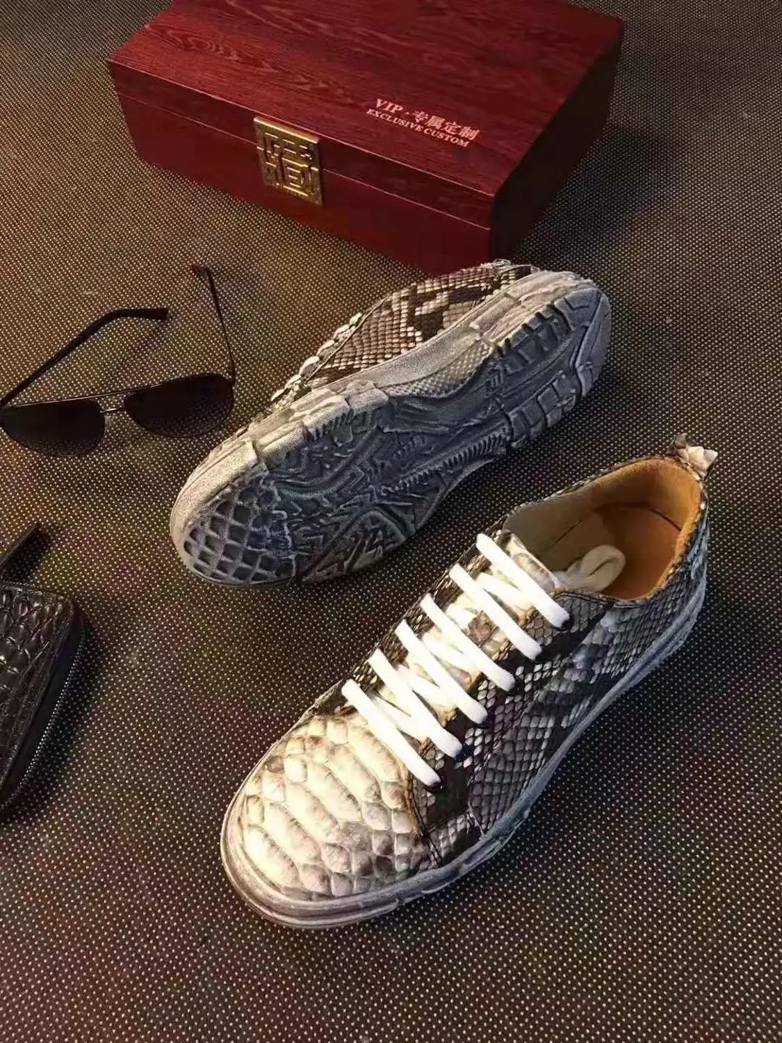 Кроссовки мужские из натуральной кожи питона модная повседневная обувь на