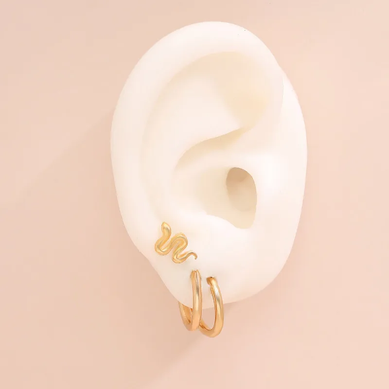 

Simple Temperament Snake Shape Stud Earrings Jewelry Accessories 2021
