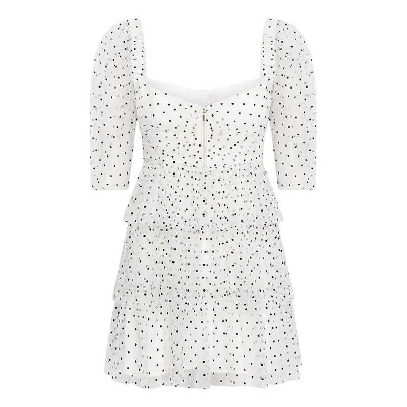 

New 2033 spring 2022 black and white wave net yarn lace side brought cake