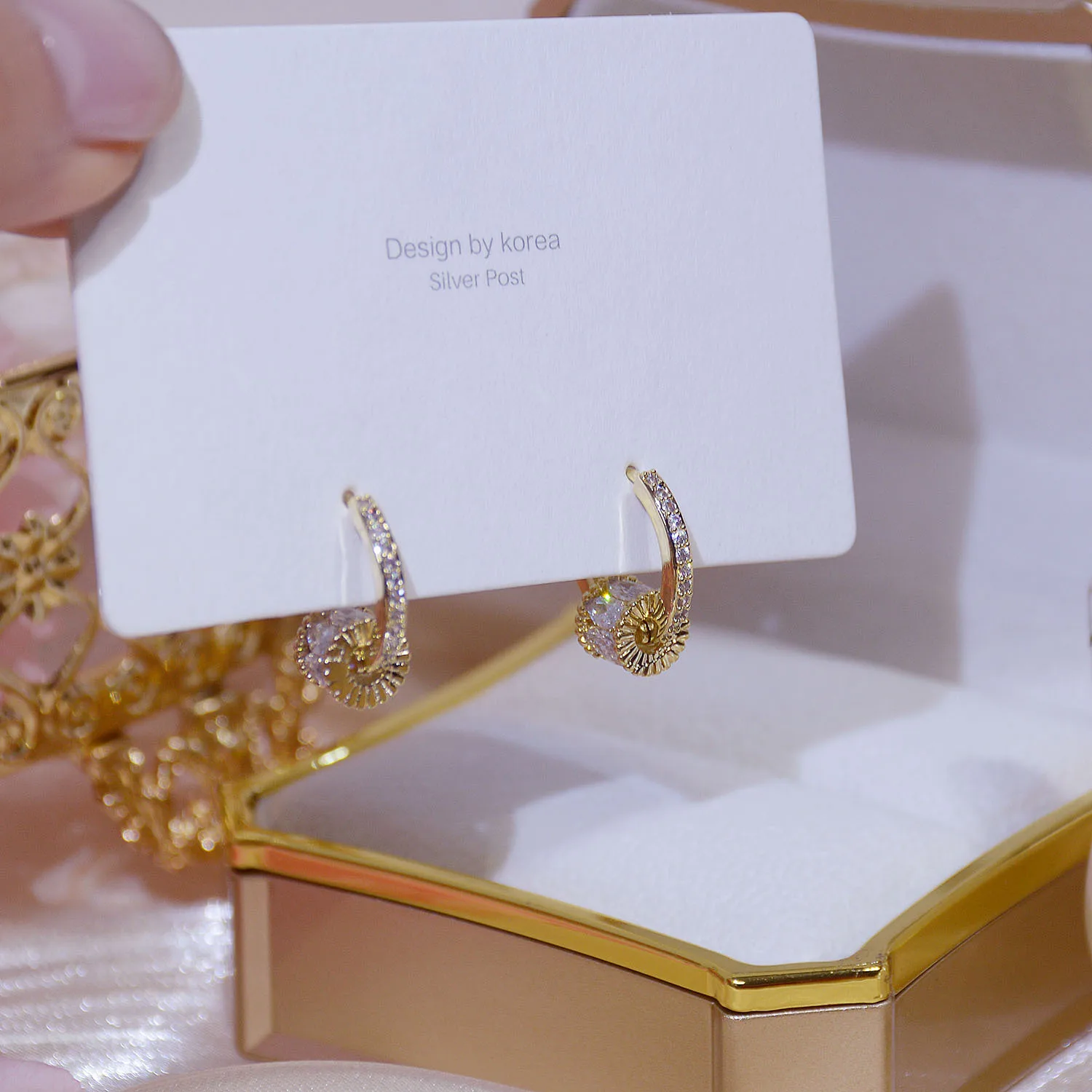

Unique Design 14K Golden Luxury Zircon Hoop Earrings for Women Round Crystal Accessories Geometric Earrings Woman Jewelry