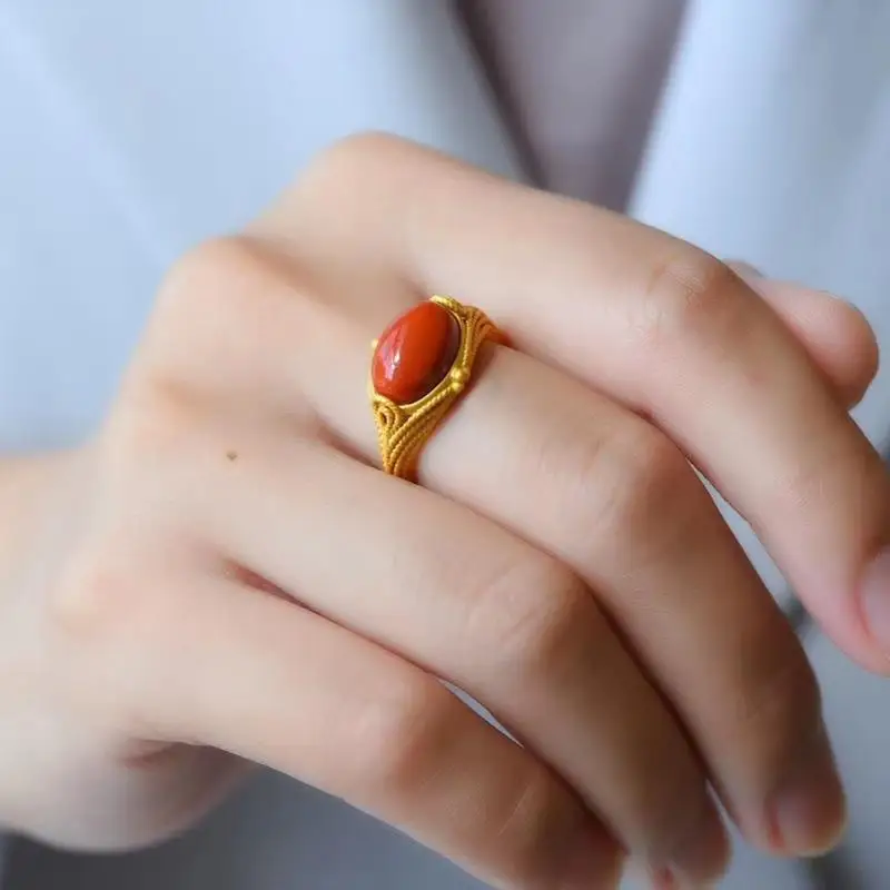 

Женское кольцо из серебра 925 пробы, с инкрустацией золотого цвета