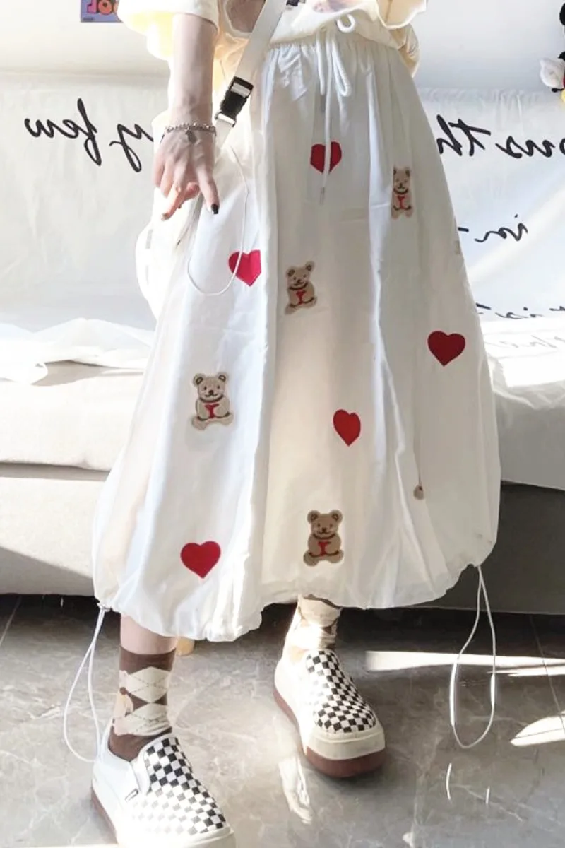

Summer skirt women 2021 new Korean version of ins embroidered bear love white high-waisted workwear dress tide