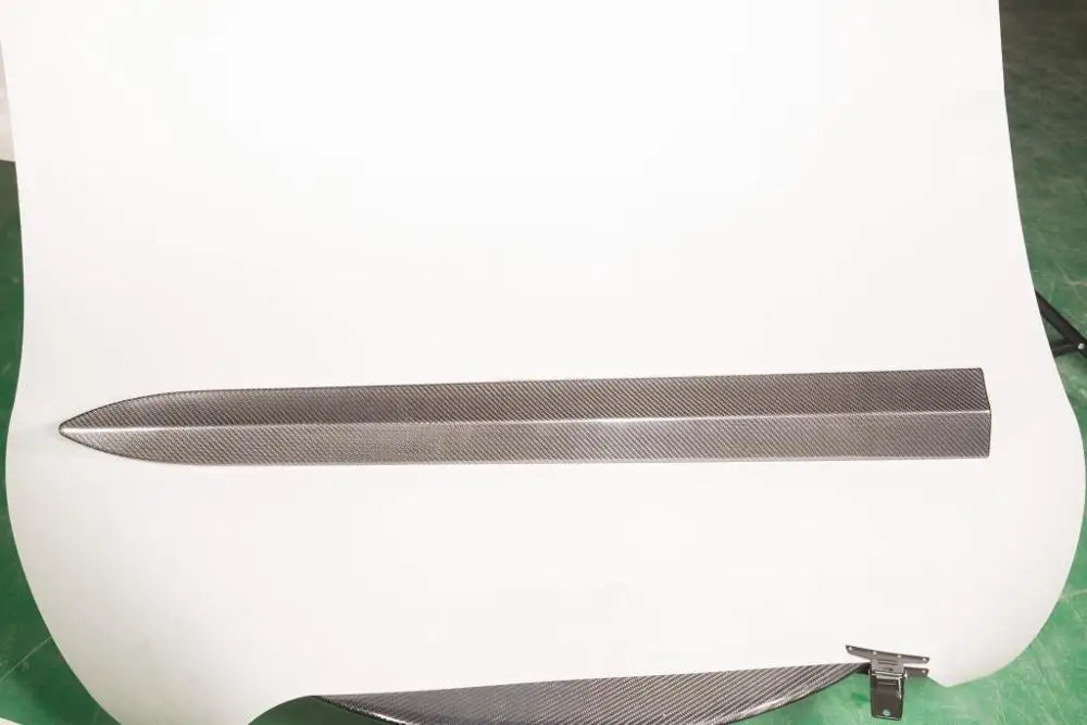 Накладка на дверь из углеродного волокна для кузова автомобиля декоративная