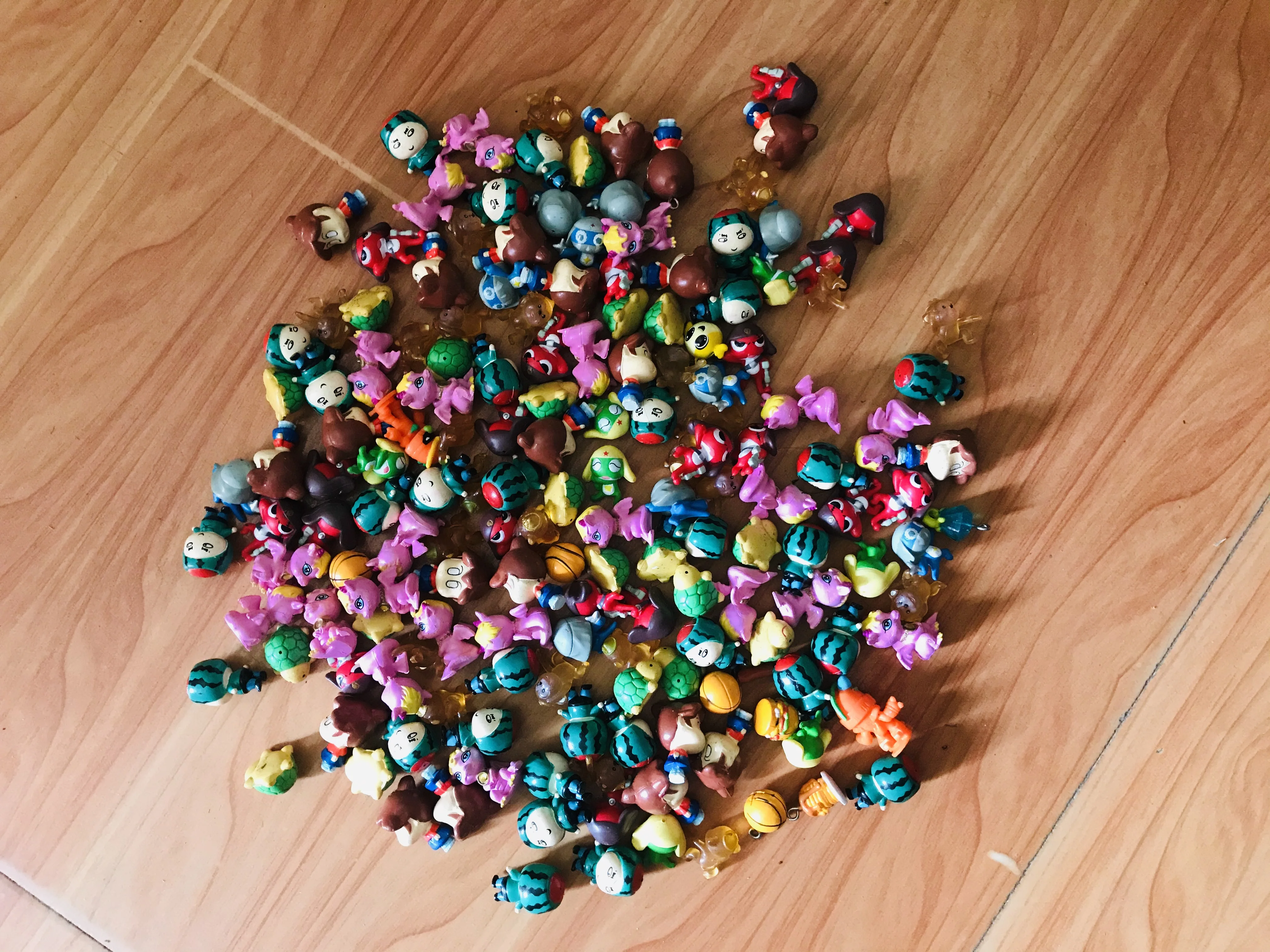

50pcs/lot Mini Cartoon Cute Little Figures Kids Toys Gifts for Children Capsule Doll