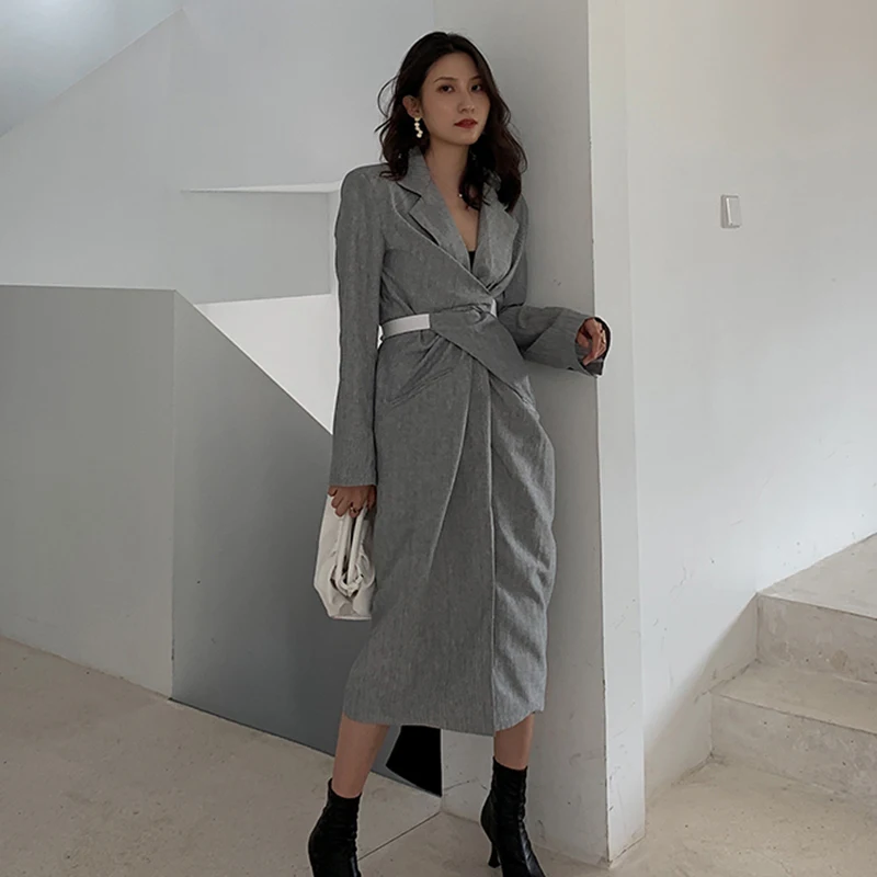 Женское асимметричное платье TWOTWINSTYLE летнее с отложным воротником и длинными