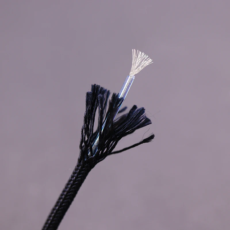 

Single-crystal gold and silver palladium ternary alloy special fever DIY headphone cable (37 core OD:1.07mm) HAKUGEI cable 1m