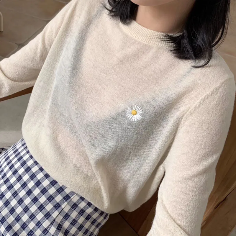 Solid Thin Knitted Sweater Women O-neck Long Sleeve Daisy Embroidery Loose Pullover Tops Summer Fall New Sunscreen | Женская одежда