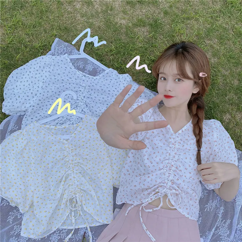 

Summer 2021 New Small Fresh V-neck Drawstring Floral Slim Slim Age Reducing Foreign Style Short Sleeve Shirt Top