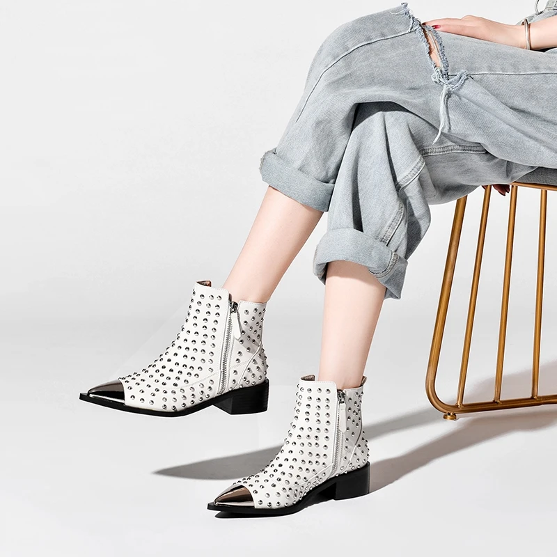 Модные мотоциклетные ботильоны из натуральной кожи с пряжкой и заклепками