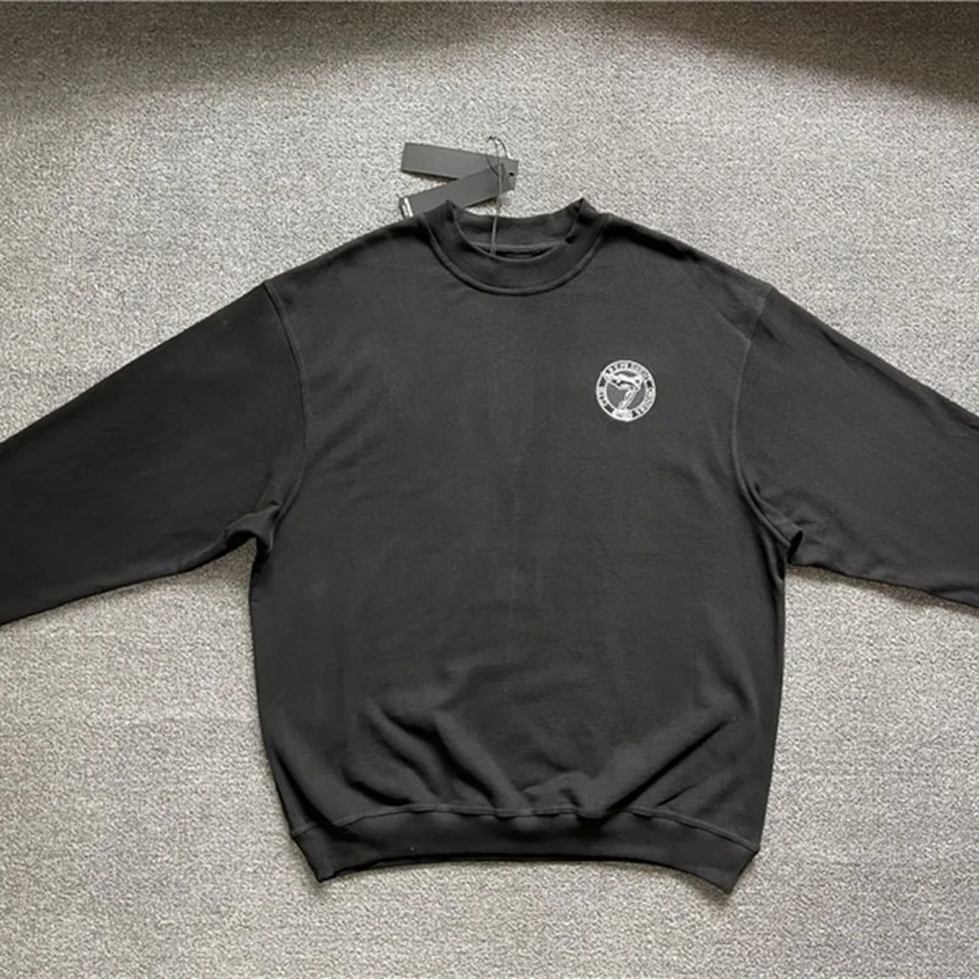 

Худи с вышитым логотипом и длинным рукавом