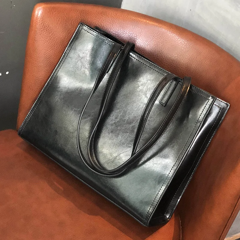 

2021 Ladies Shoulder Bag Fashion Trend Cross-Body Bag Backpack Teather Travel Handbag Wallet BBAC365