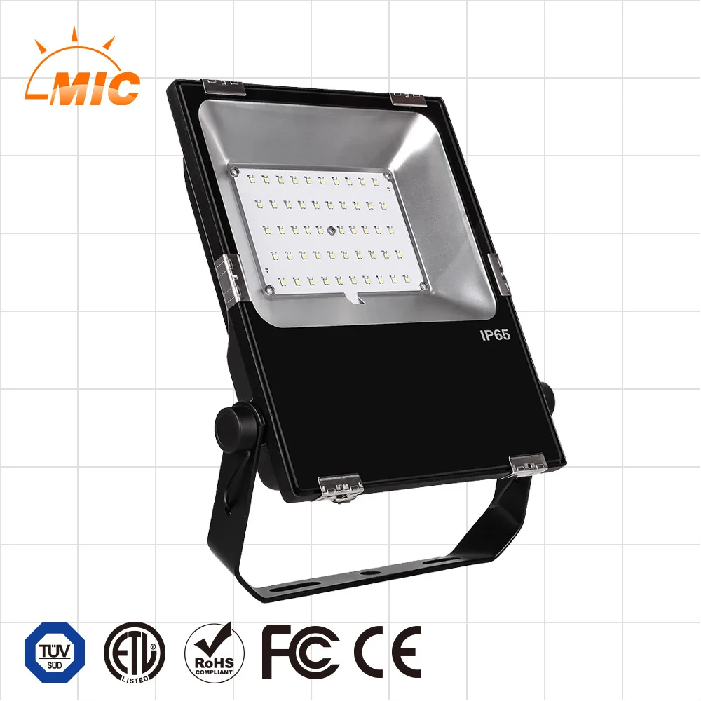 

Светодиодный прожектор мощностью 50 Вт, уличный рабочий свет с разъемом, галогеновая лампа мощностью 250 Вт, эквивалент IP66, водонепроницаемые ...