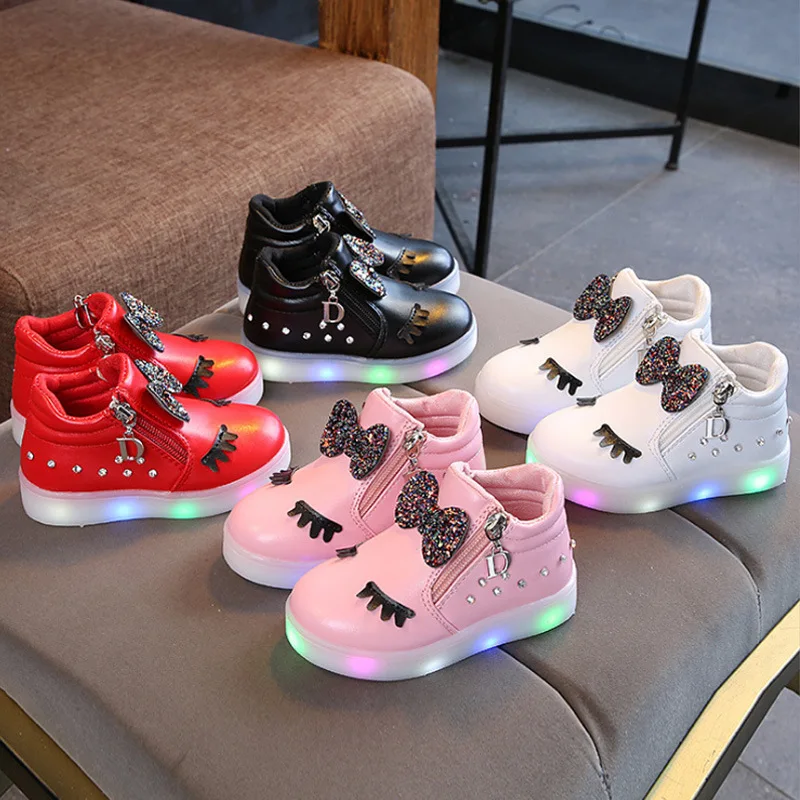 Детские кроссовки со светодиодной подсветкой милая обувь с большими ресницами