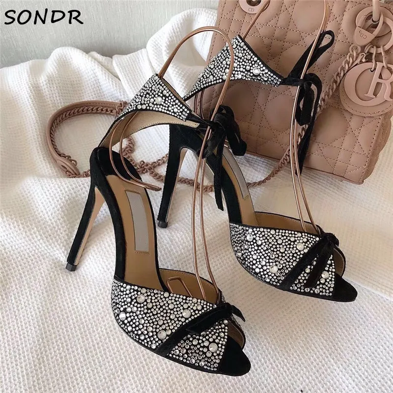 

Luxury Designer Women Summer Crystal Wedding Sandals Sexy Ladies Ankle Strap Party Strip Shoes Peep Toe Bride Gladiator Sandals