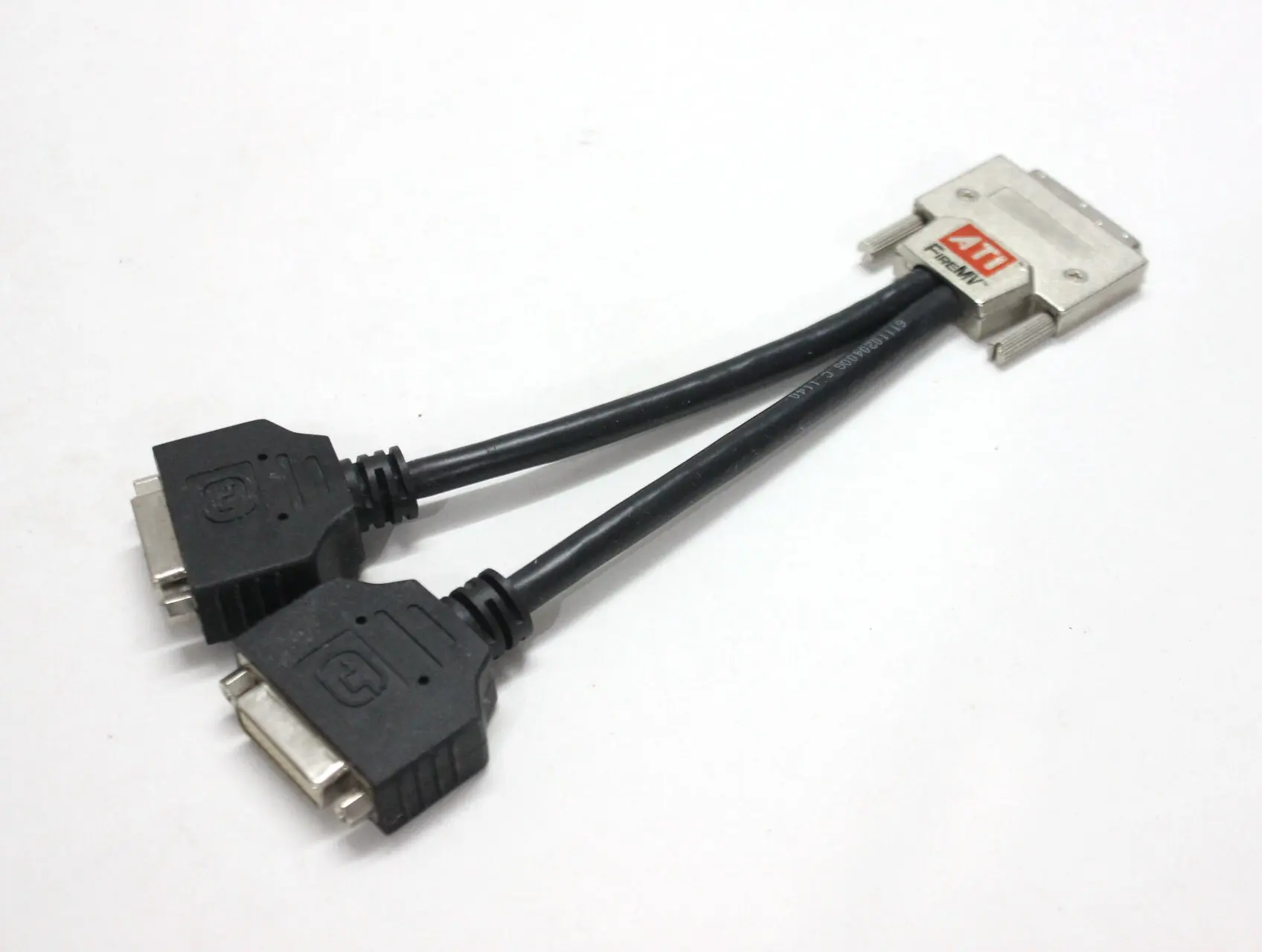 Используется для разветвителя ATI 6111020400G VHDCI-DVI FireMV 2400 2450