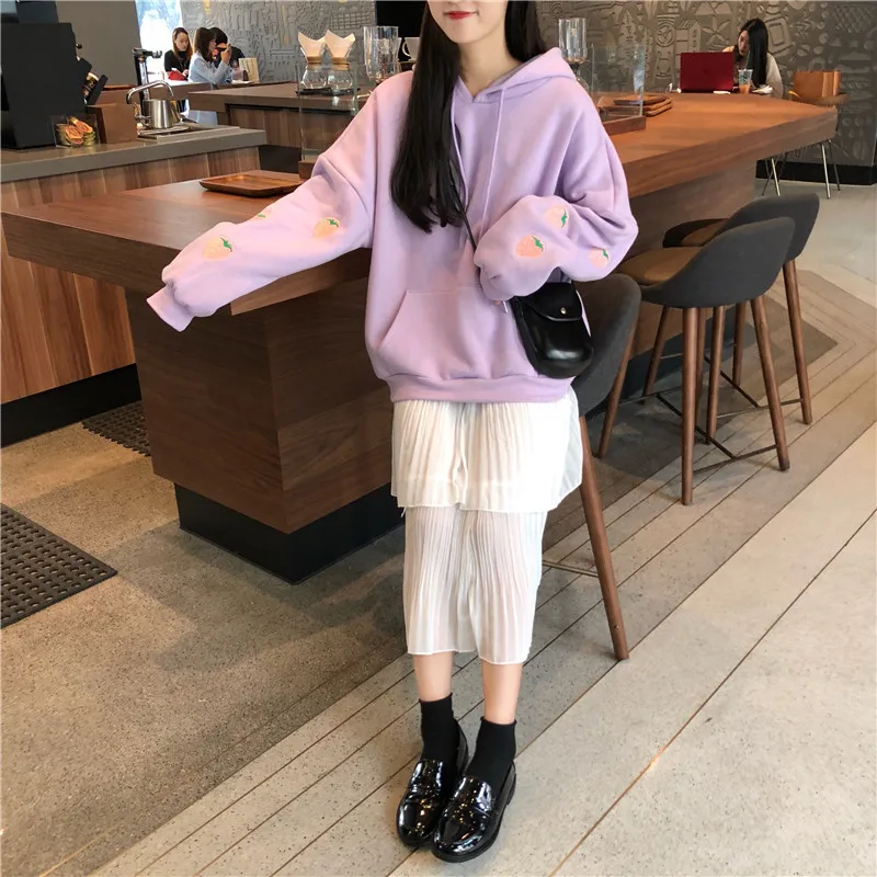 Ins Harajuku/Бархатная толстовка с капюшоном; Новинка зимы; модный Свободный пуловер с длинными рукавами и рисунком клубники; Повседневная Женская толстовка