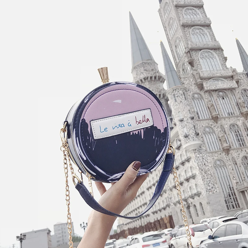 Женская сумка из искусственной кожи модная круглая с буквенным принтом в форме