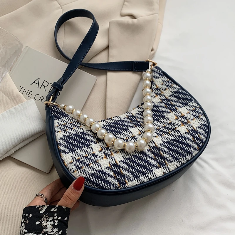 

Half-Moon Plaid Woolen Cloth Crossbody Baguette Shoulder Bag with Short Beading Belt for Women 2021 Simple Handbags and Purses
