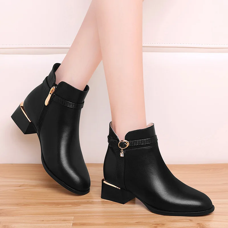 Bottines à talons hauts carrés pour femmes, chaussures Vintage, grande taille, nouvelle mode britannique, automne hiver 2020, M0036