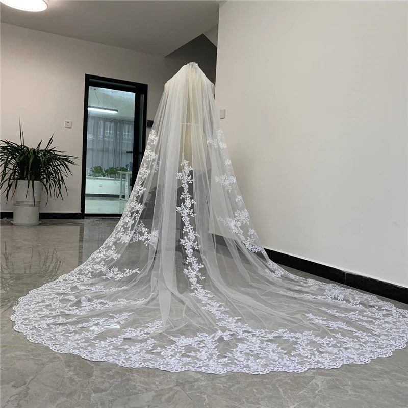 

Cathedral Ivory Lace Bridal Veil With Comb White Long Appliques Luxury Tulle Wedding Veils for Brides 3 4 5 metres 1 T Velos