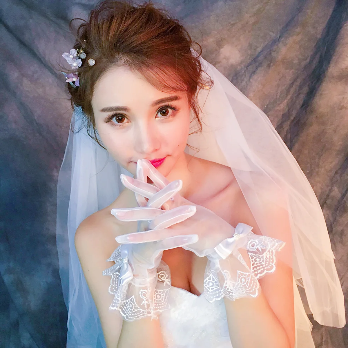 

Kagenmo White Mesh Gloves Bridal Gloves Wedding Short Lace Flower Bow HSM-23