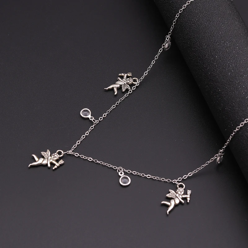 Женское винтажное ожерелье-чокер в стиле ретро с кристаллами и цепочкой виде