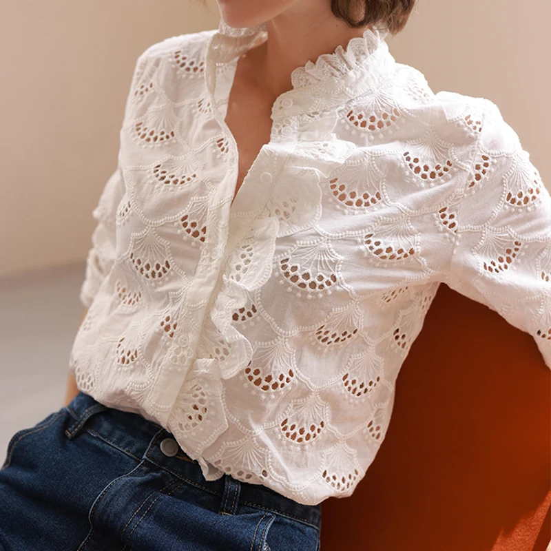 Женская ажурная блузка с рюшами винтажная на пуговицах длинным рукавом и