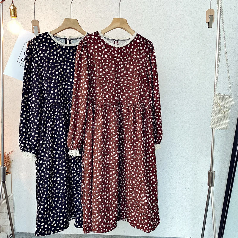 

Женское осенне-зимнее платье с круглым вырезом и длинным рукавом