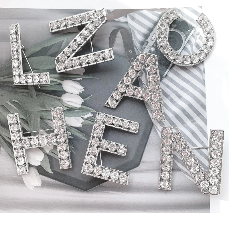 

Crystal Letters Brooch Jewelry Love Gifts Gold Metal Brooches for Women luxury Broszka Broche Femme Bijoux Christmas Gifts