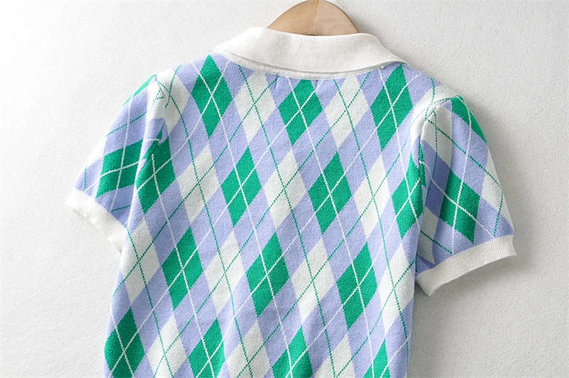 

Splend Moda Vintage Diamond Plaid Sweater Fashion Women 2021 Summer New Single-Breasted Turn Down Collar Cardigan Crop Top