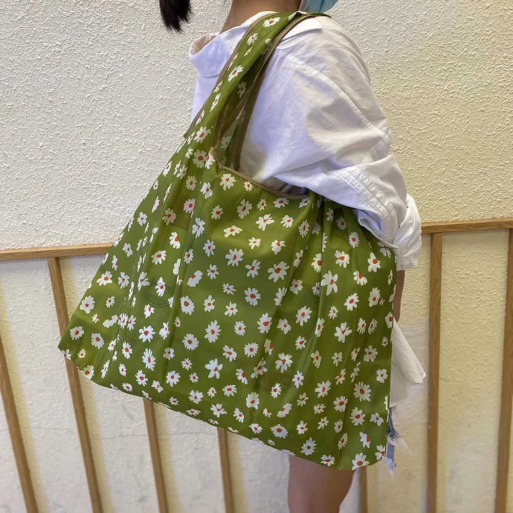 

Large reusable reusable shopping bag tote bag foldable lady's shoulder bag tote bag washable heavy duty nylon 2021