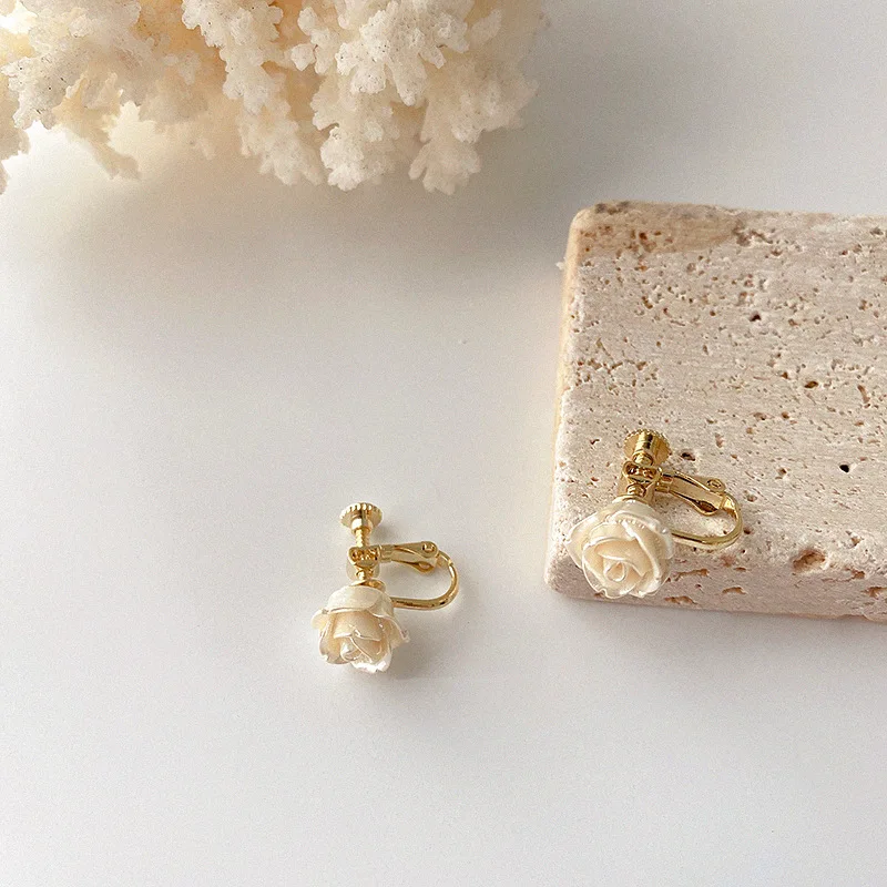 

Korea Purple Earrings Flower Hypoallergenic Jewelry Shell Metal Flower Ear Clip No Piercing Elegant Earrings For Women Jewelery