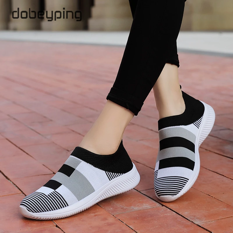 Casual Slip On Women's Shoes Breathable Mesh Woman Sneakers Lightweight Spring Autumn Female Flats Soft Walking Ladies Loafers