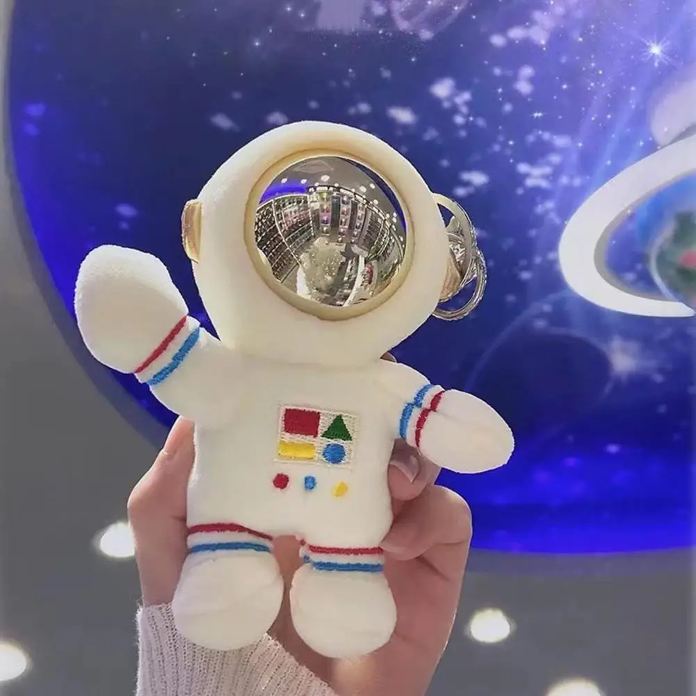 Брелок с космическим астронавтом пушистые украшения гладкой текстурой