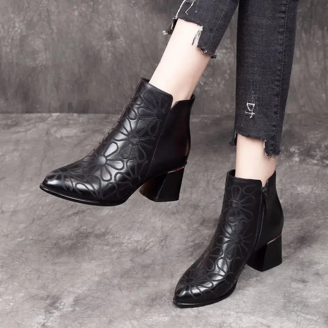 Plus Size 35-42 2021 Hot Woman PU Leather Ankle Boots Fashion Shoes Women Short Winter Warm Boots Platform Heel Footwear