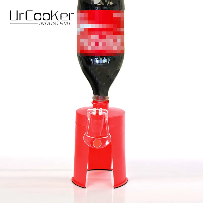 Творческий ручной колы бутылки перевернутый питьевой газированных напитков