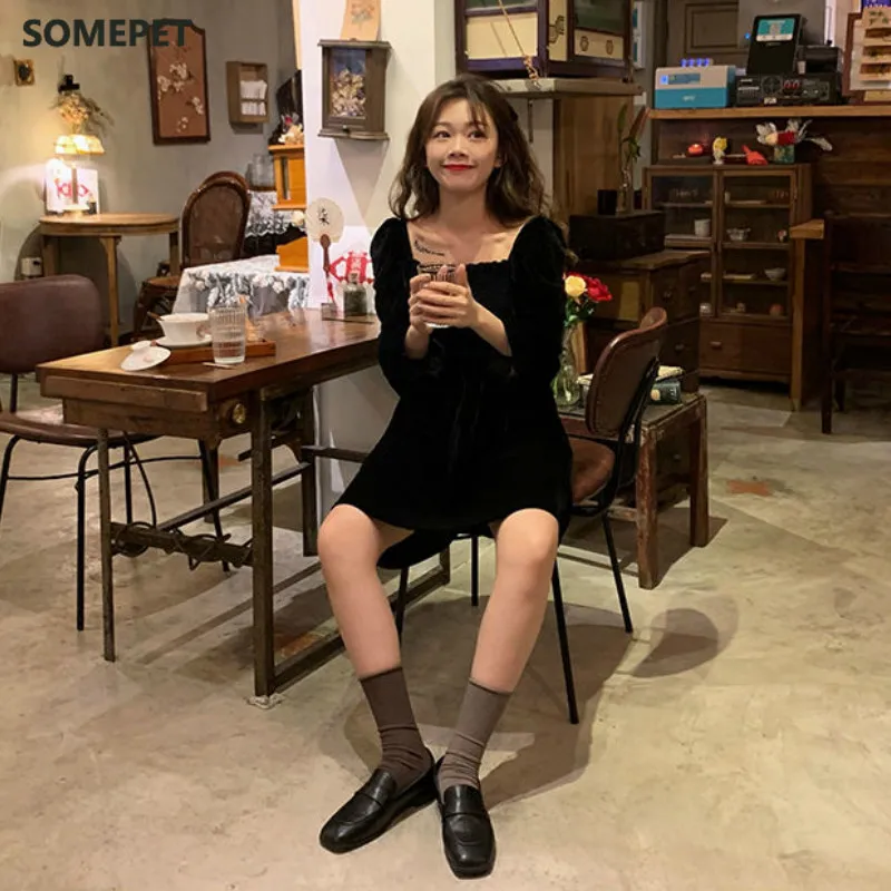 

Women Long Butterfly Sleeve Mini-dress Autumn Vintage Square Collar Velvet Elegant Korean Style Fashion Ladies Dresses Pleated