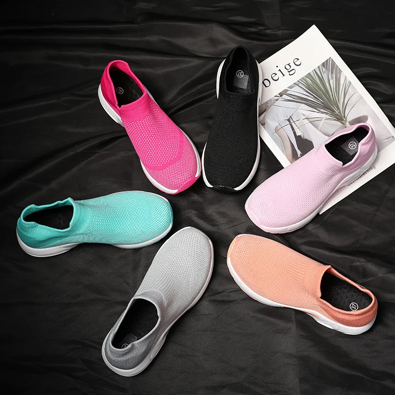 Женские теннисные туфли женские 2020 массивные спортивные кроссовки для