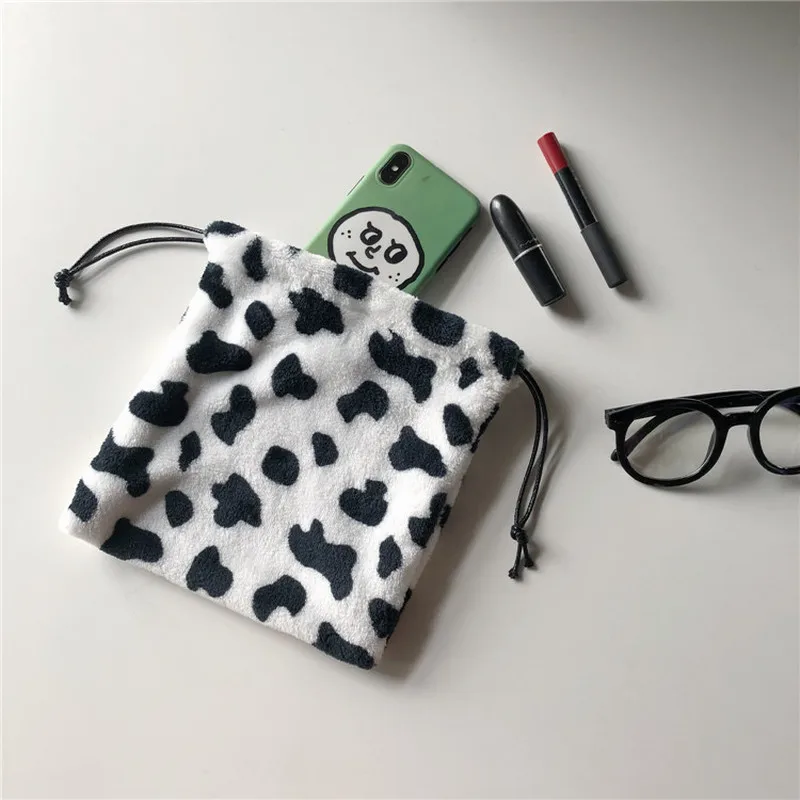 Простая крутая плюшевая сумка на плечо в корейском стиле Ins с узором коровы