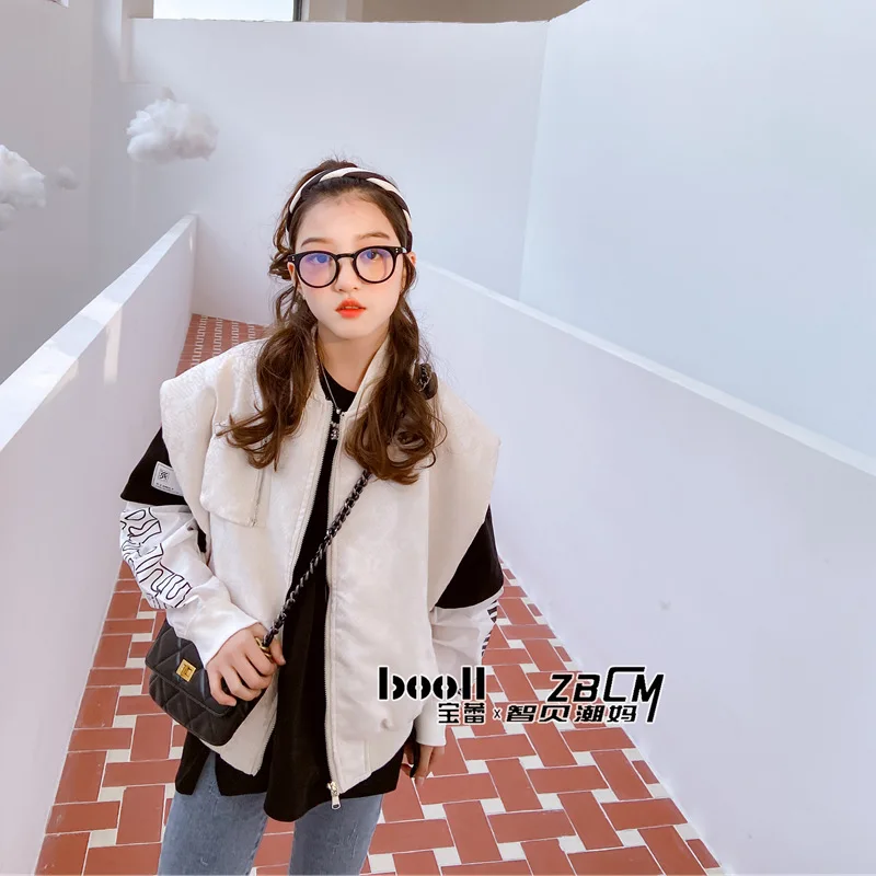 

Children's clothing 2022 spring new style children's vest children's sleeveless jacket beige