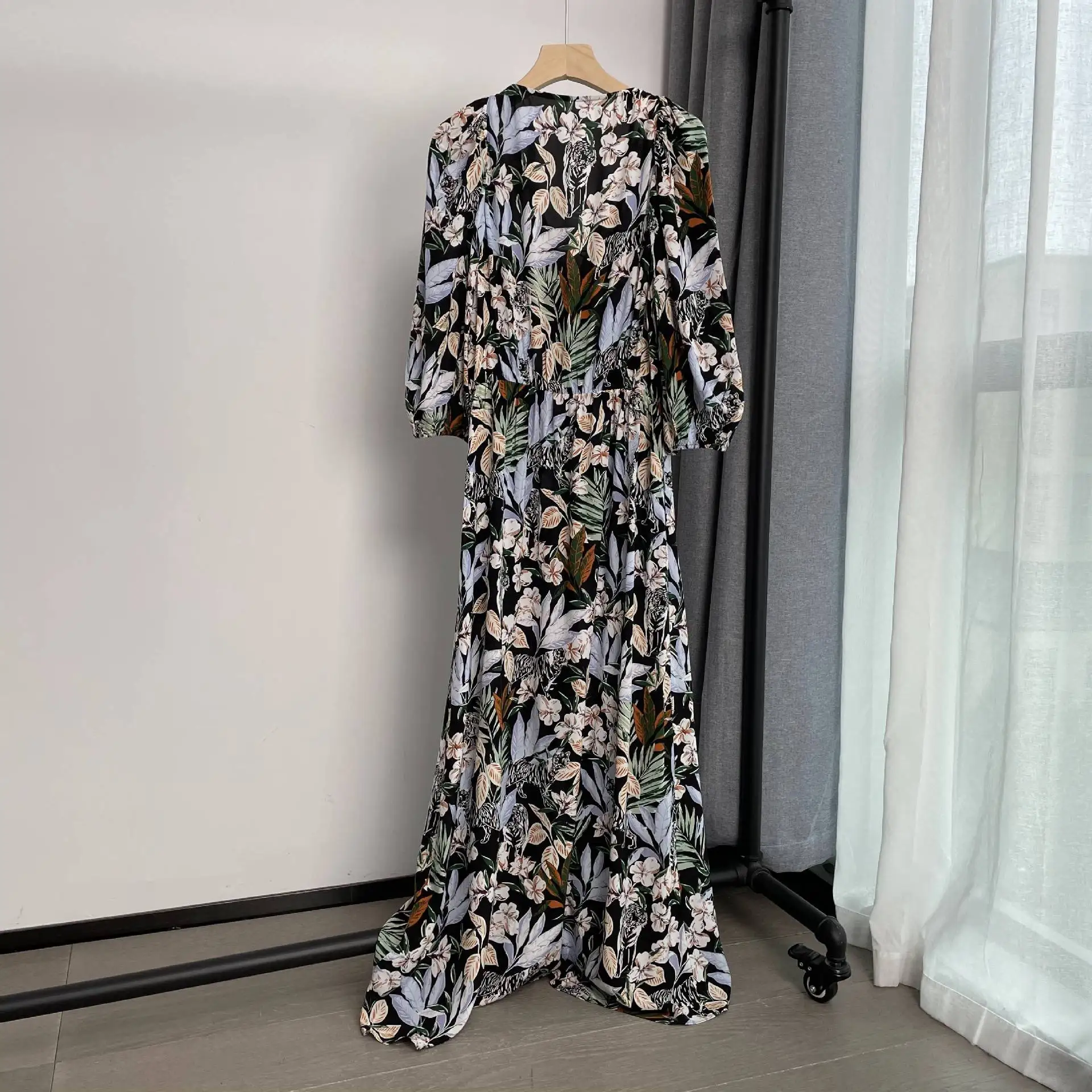

21 spring and summer new women's jungle flower full body print 5-point Lantern Sleeve high waist long dress