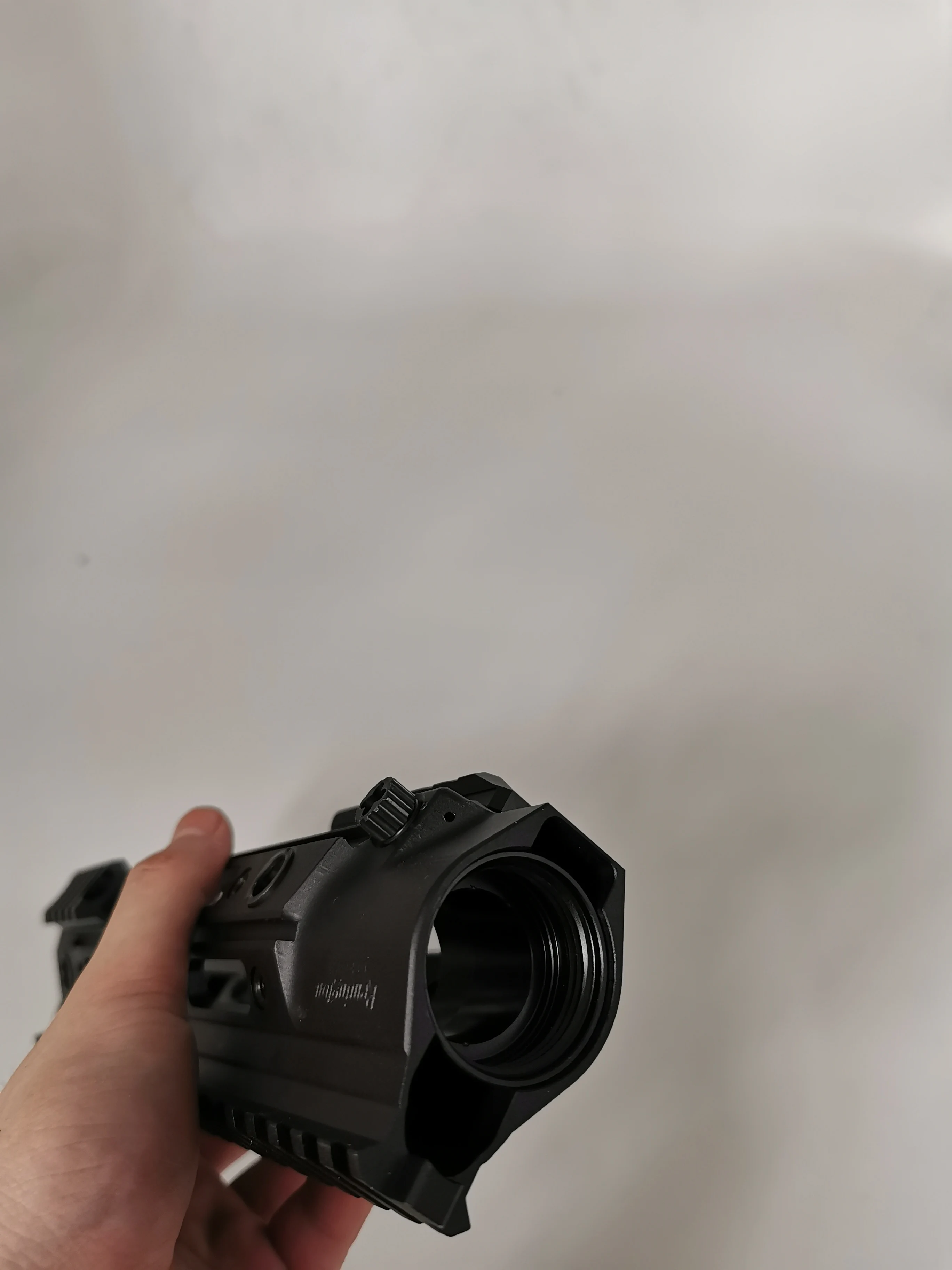 Uniontac 9," Remington Defense handguard для HK 416